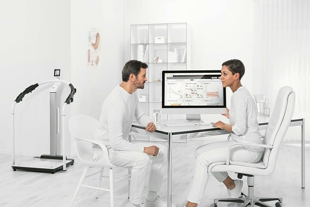 단계별 트위터(X) 팔로워 100명 달성 실행 전략 - health, medical consultation, personal trainer, technology, doctor, patient, office, data anal