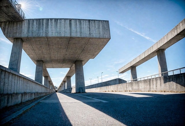 인플루언서 마케팅, 예산 50만원으로 시작하는 법 - brutalism, concrete, bridge, architecture, perspective, urban, geometric, shadows, modern, mini