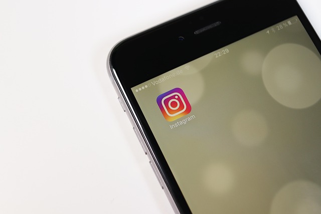 텔레그램 계정 구매 및 활용 가이드: 따봉공장 계정마켓 - instagram, app, apple, smartphone, details, communication, mobile, exchange of information, 