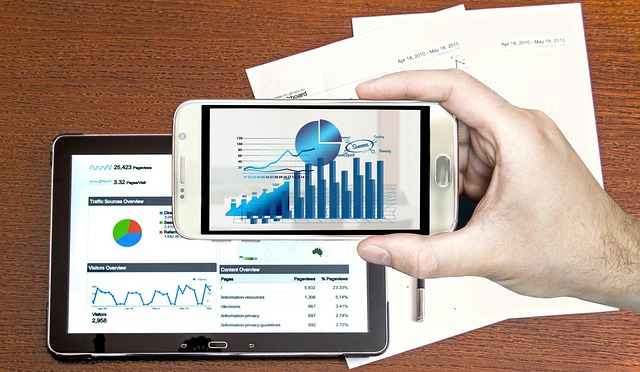 단계별 인스타 좋아요 늘리는 실전 방법 - analysis, business, hand, charts, audit, concept, data, device, diagram, digital, document, graph, gr