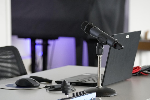 유튜브 수익 효율을 높이는 단계별 실행 방법 - laptop, conference table, mouse, work, business, online, remote, microphone, podcast, podcast, pod