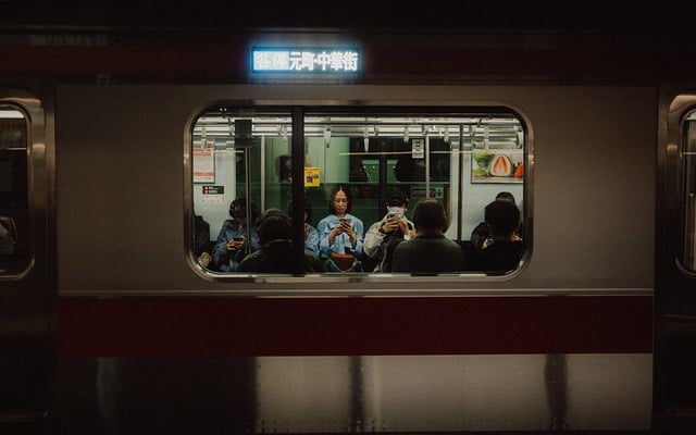 흔한 실수와 피하는 법 - tokyo, japan, city, urban, subway, train, travel, transport, cinematic